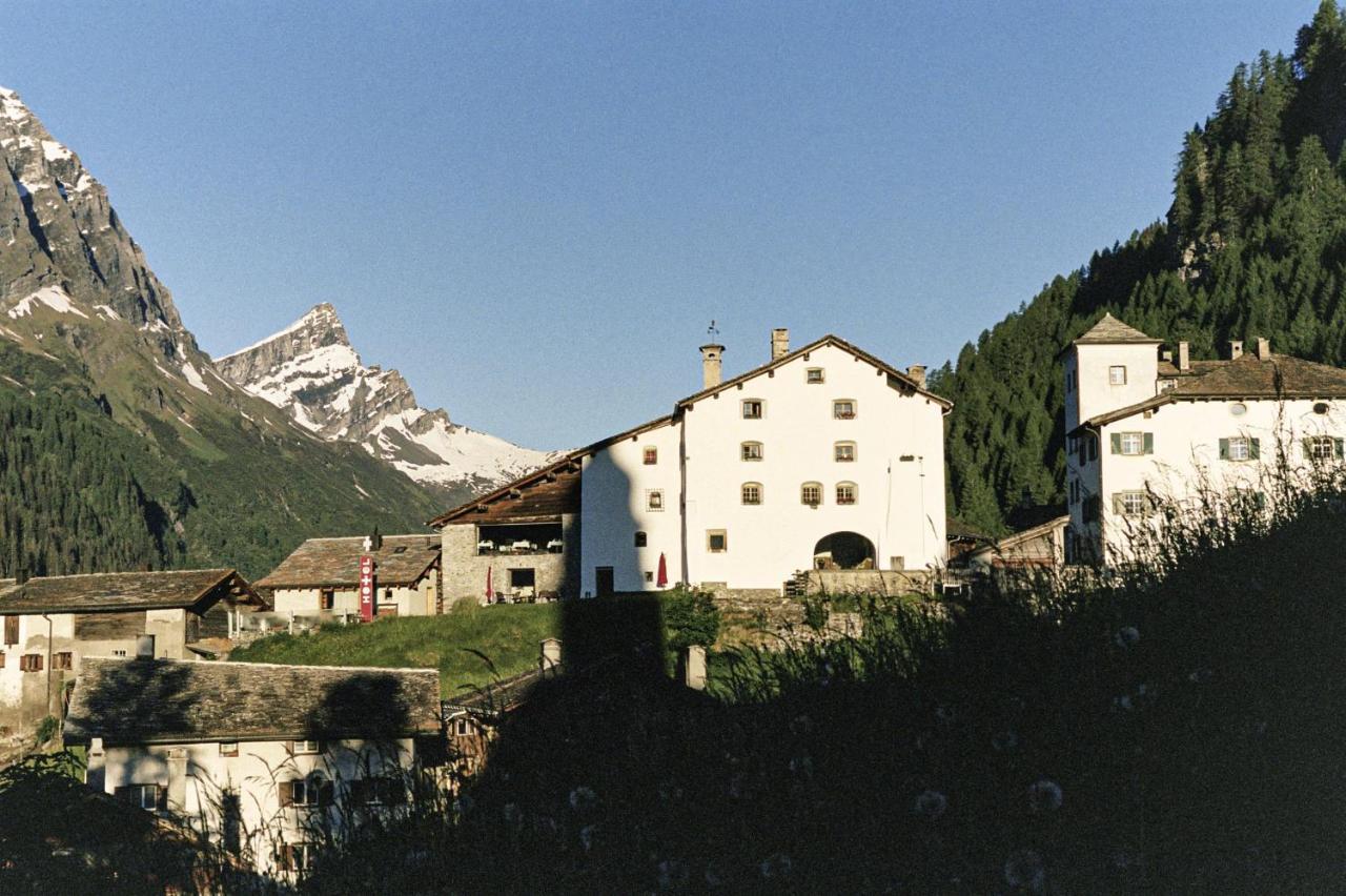 Hotel Weiss Kreuz Splugen Exterior photo