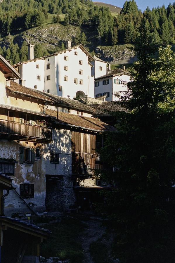 Hotel Weiss Kreuz Splugen Exterior photo