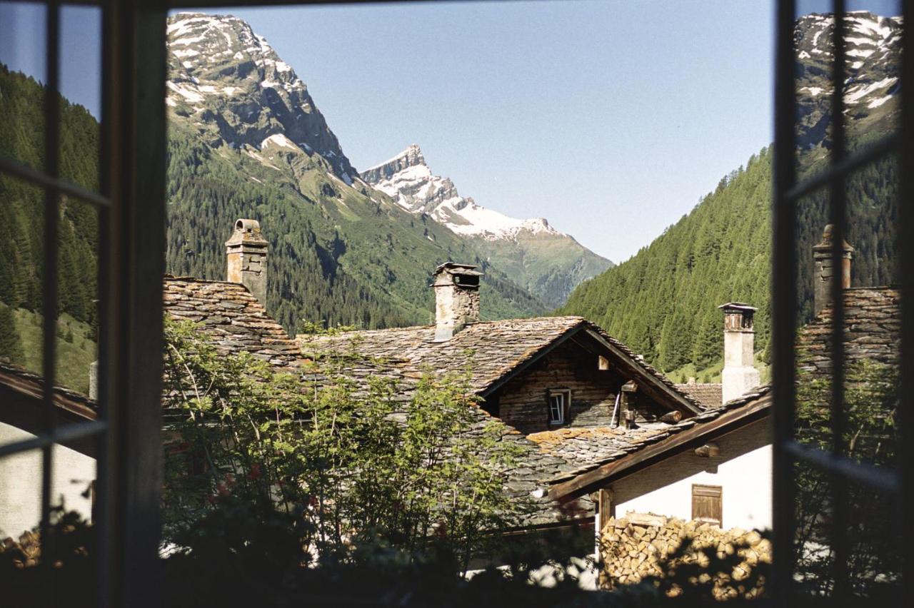 Hotel Weiss Kreuz Splugen Exterior photo